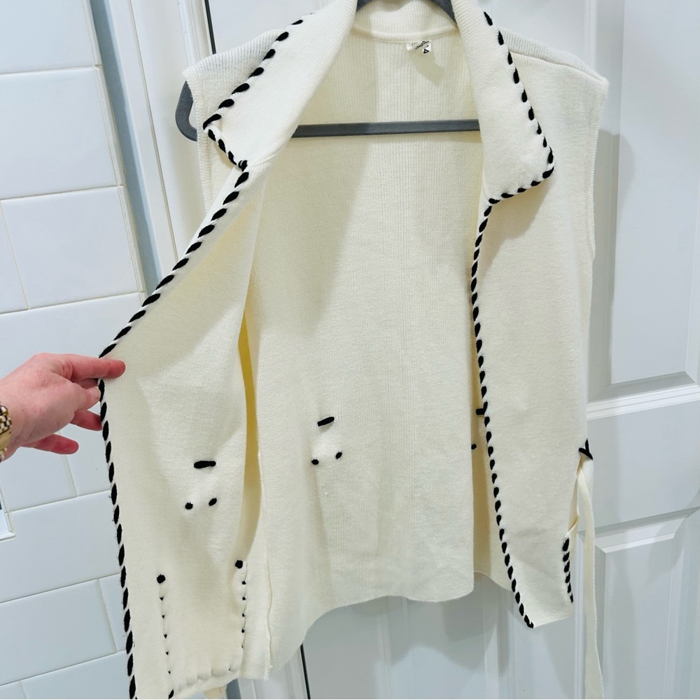 Vintage Cream Knit Cardigan Whipstitch Black Trim Vest Sleeveless - Picture 9 of 13